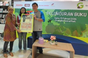Buku Pasangan Traveling resmi diluncurkan...